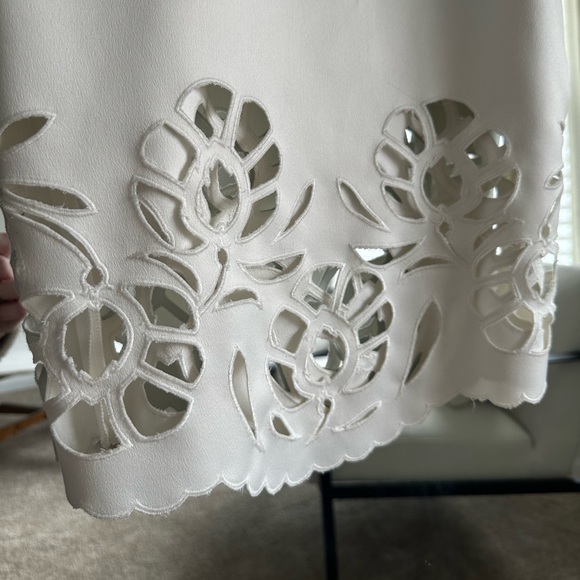 Cynthia Rowley Midi Dress with Cutout Floral Detail - Picture 2 of 5